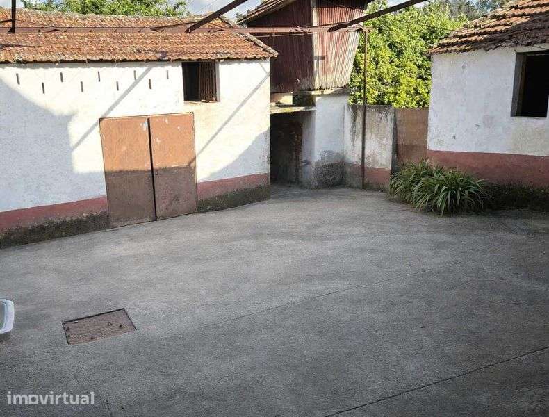casa antiga com terreno, perto do pingo doce  em santa maria da feira - Grande imagem: 3/6