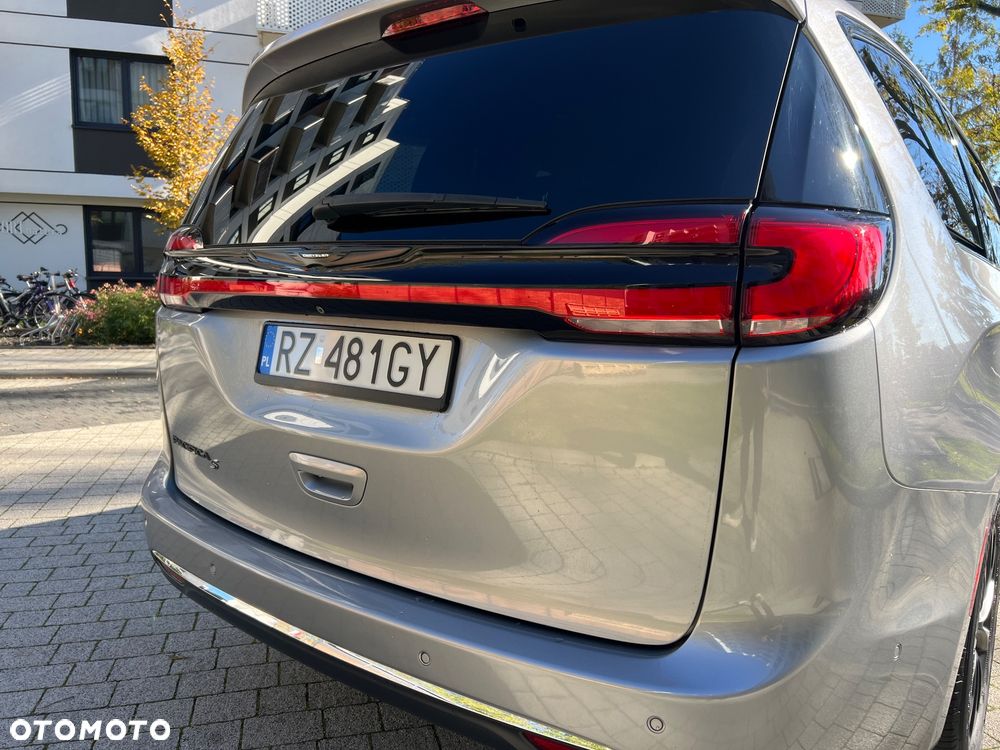 Chrysler Pacifica - 10