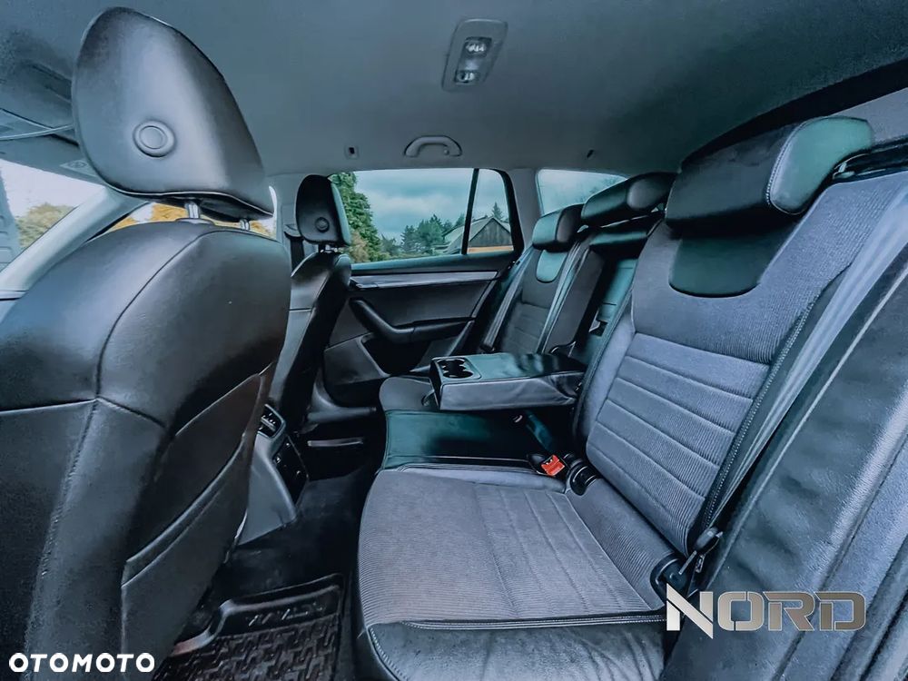 Skoda Octavia 1.8 TSI (Green tec) 4x4 DSG Style - 21