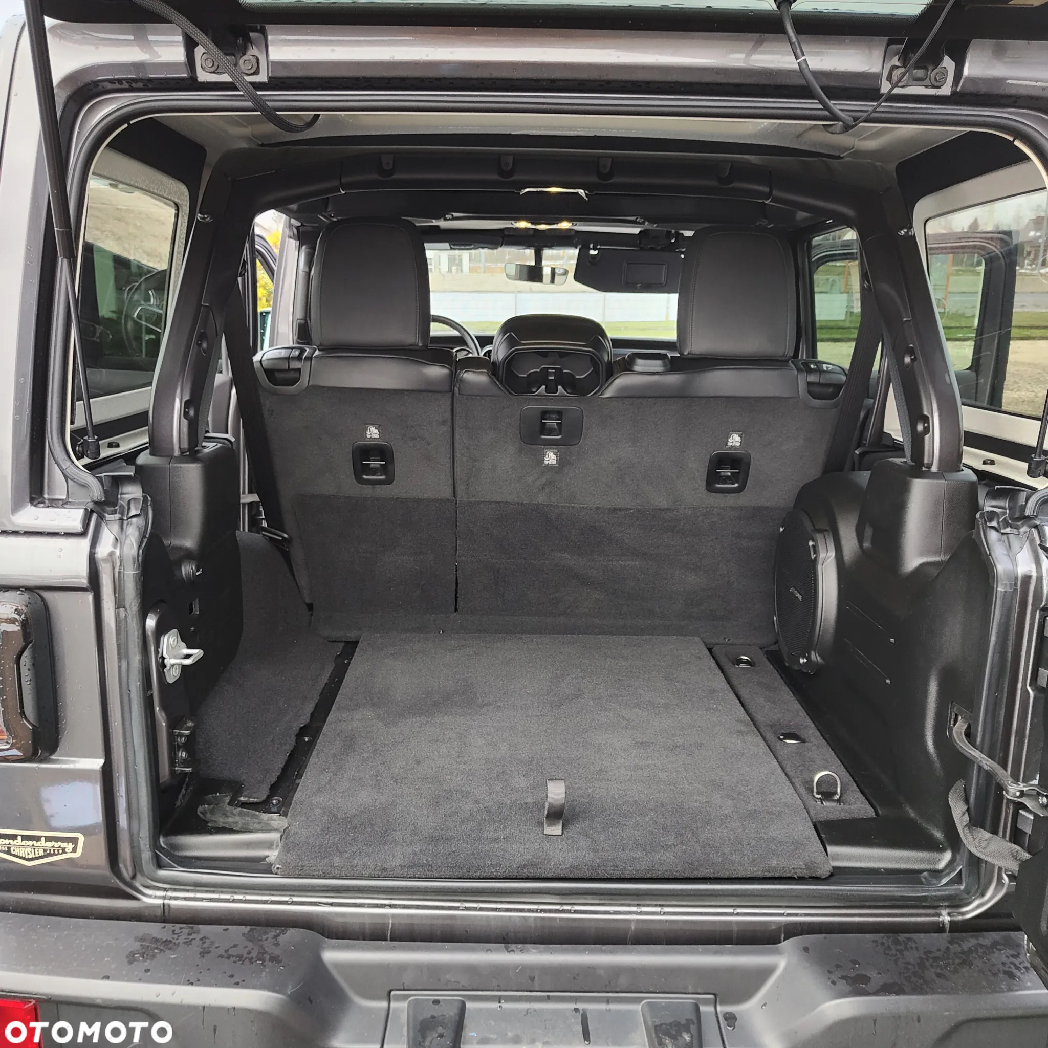 Jeep Wrangler Unlimited GME 2.0 Turbo Sahara - 24