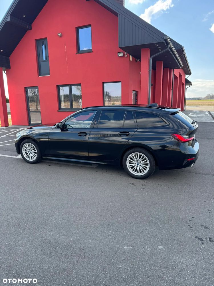 BMW Seria 3 320d Sport Line - 2