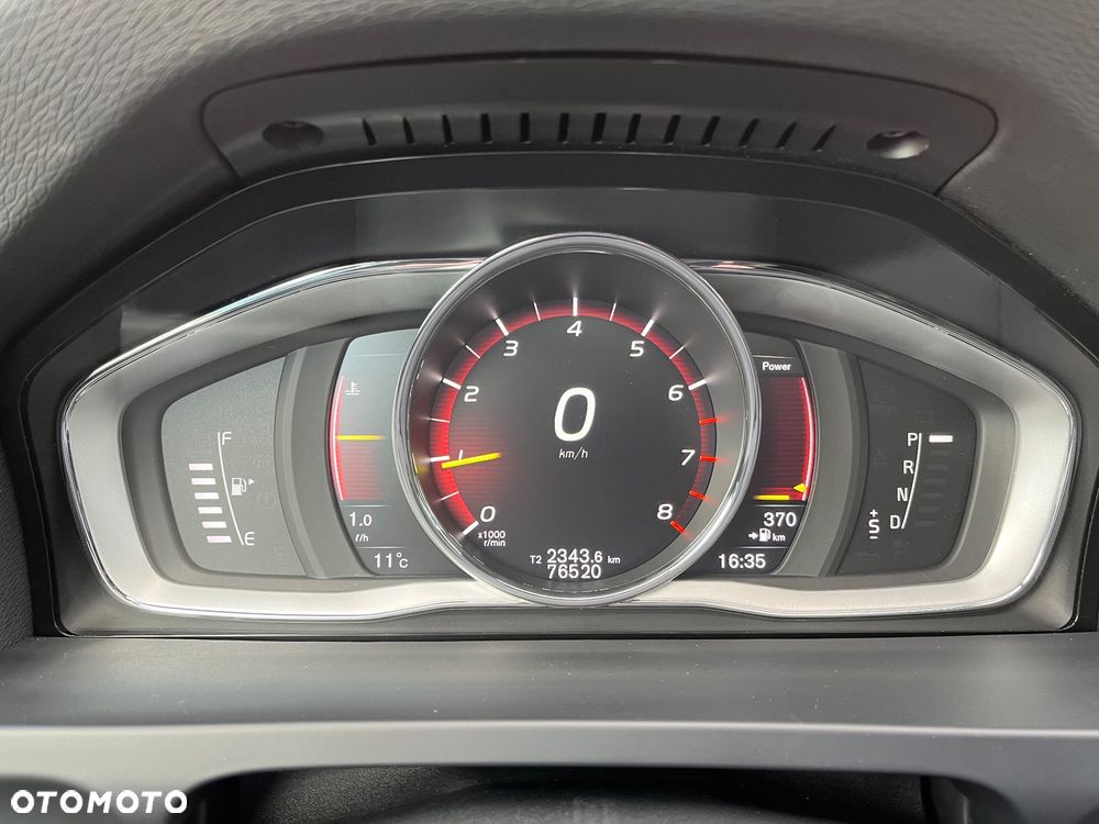 Volvo V60 T5 Drive-E Momentum - 25