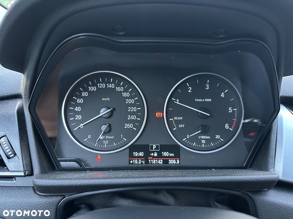 BMW Seria 2 218d Advantage - 32