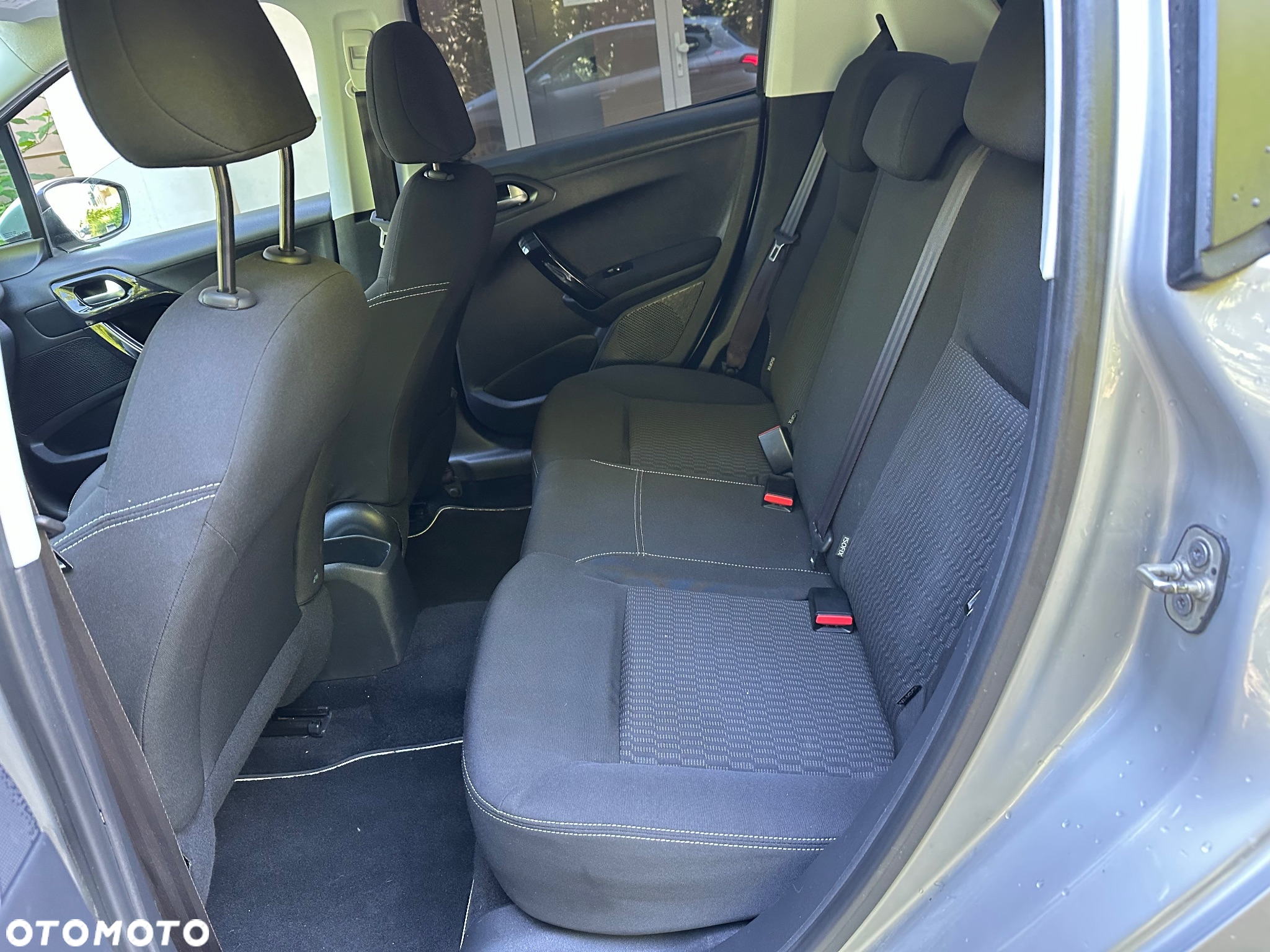 Peugeot 208 1.2 PureTech GPF Allure S&S EAT6 - 11
