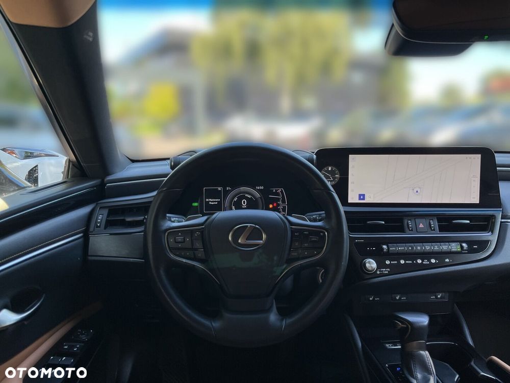 Lexus ES 300h Business Edition - 7
