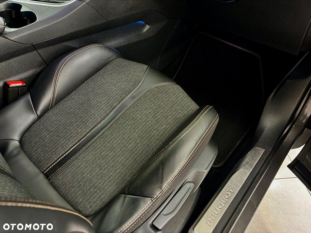 Peugeot 3008 2.0 HDi Allure - 35