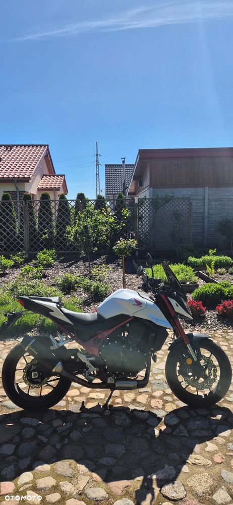 Honda Hornet - 12