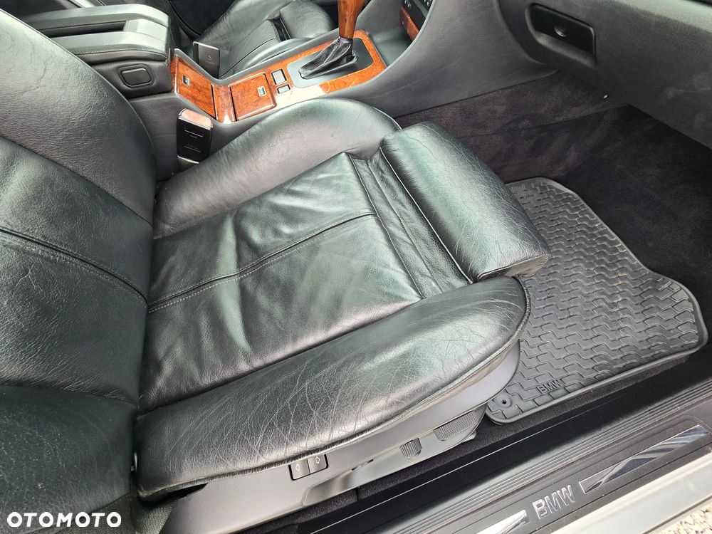 BMW Seria 7 - 30