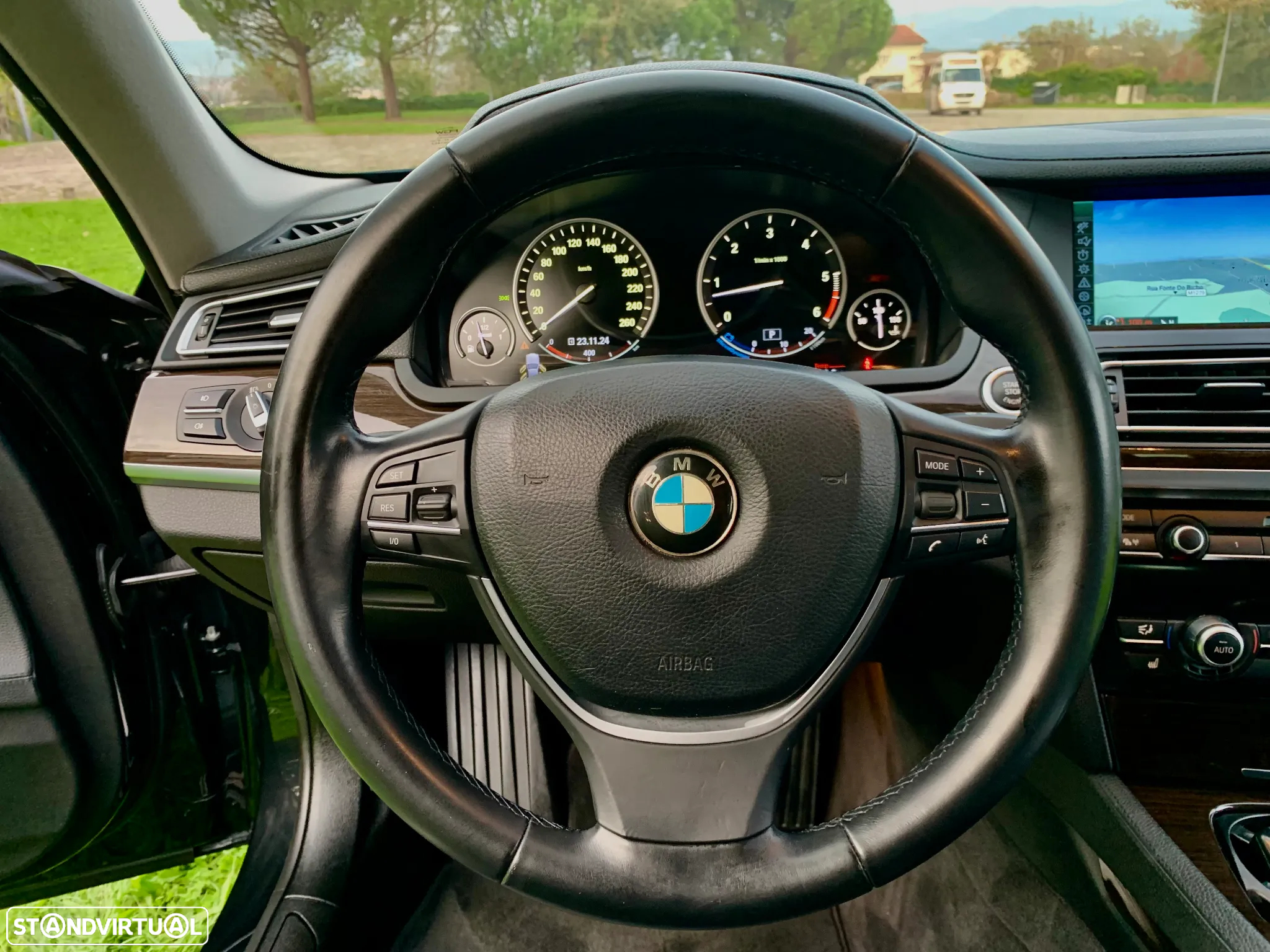 BMW 740 d Pack M - 41