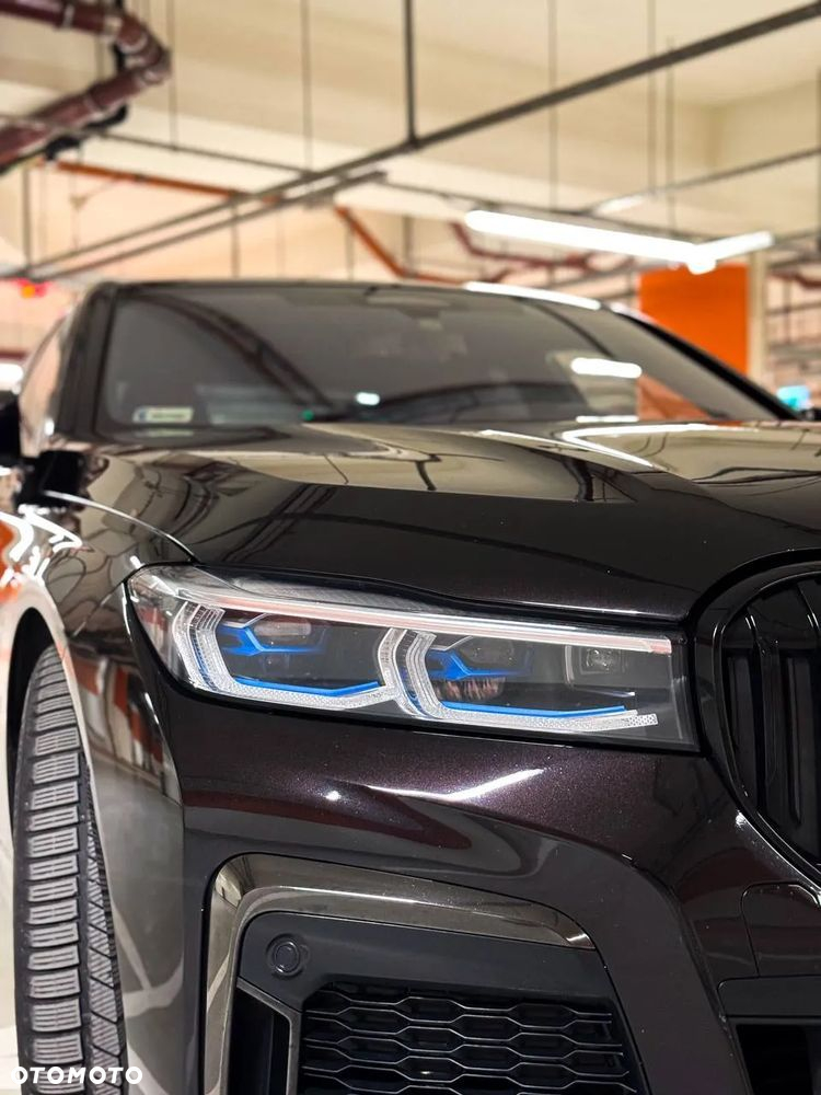 BMW Seria 7 750i xDrive - 22