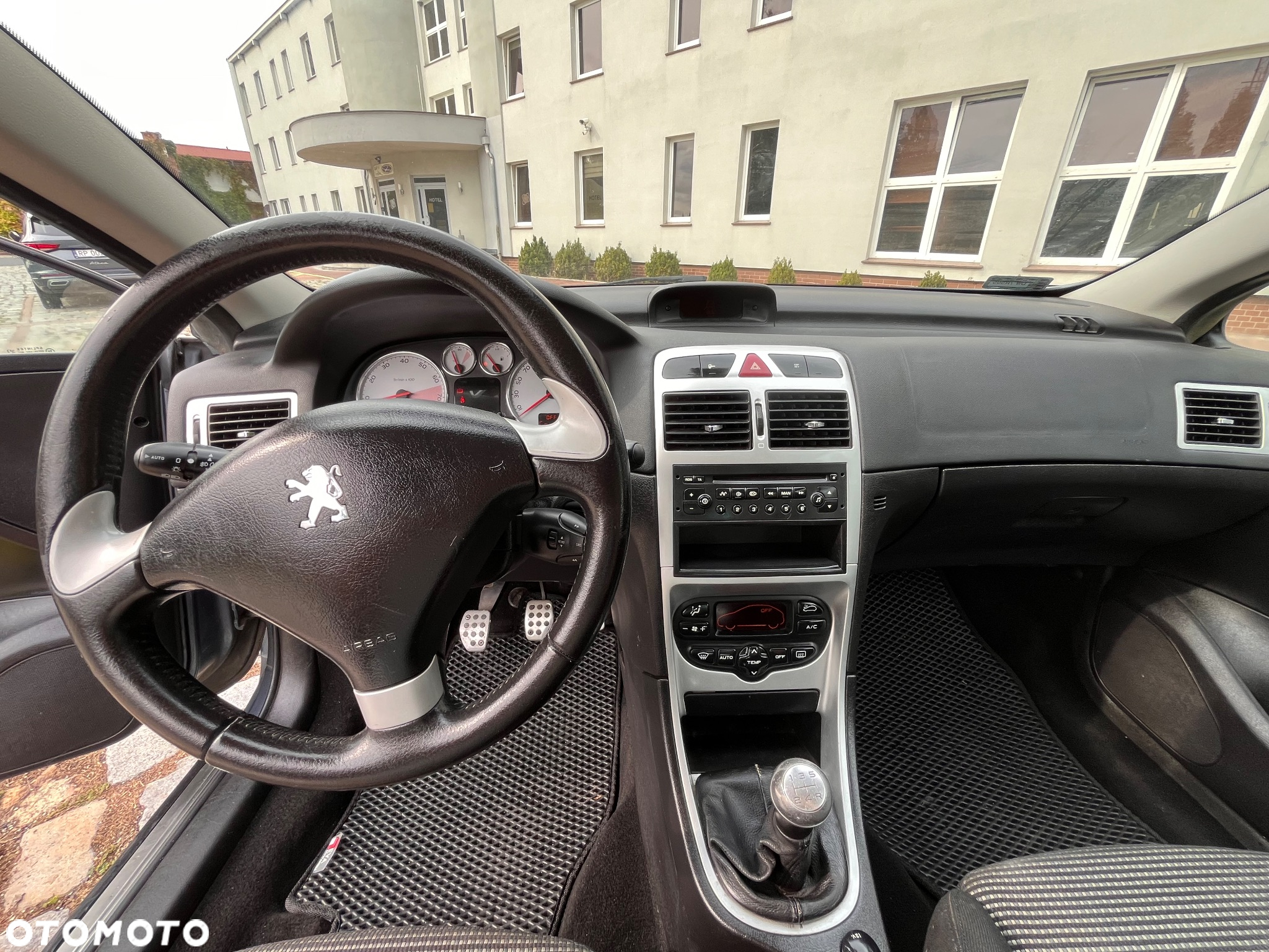Peugeot 307 CC 2.0 - 30