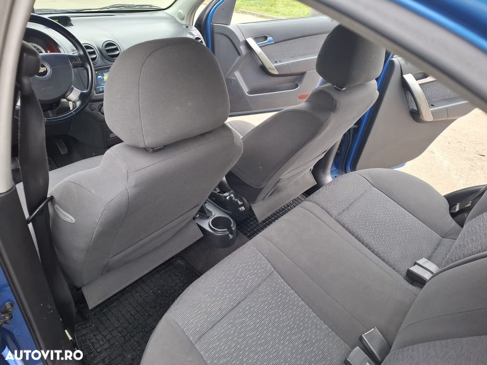 Chevrolet Aveo 1.4i Premium - 11