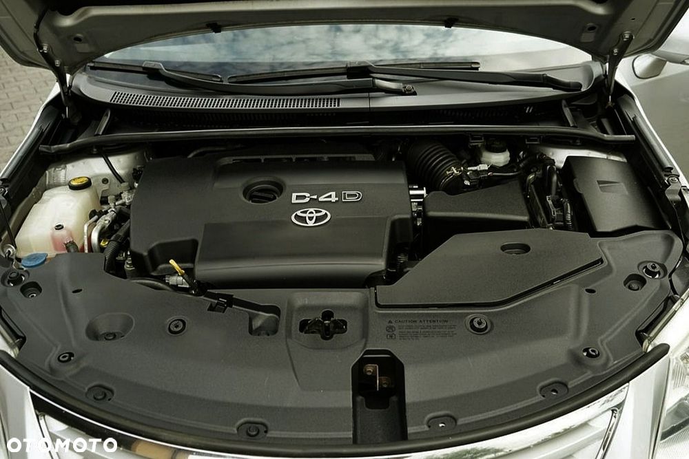 Toyota Avensis - 10