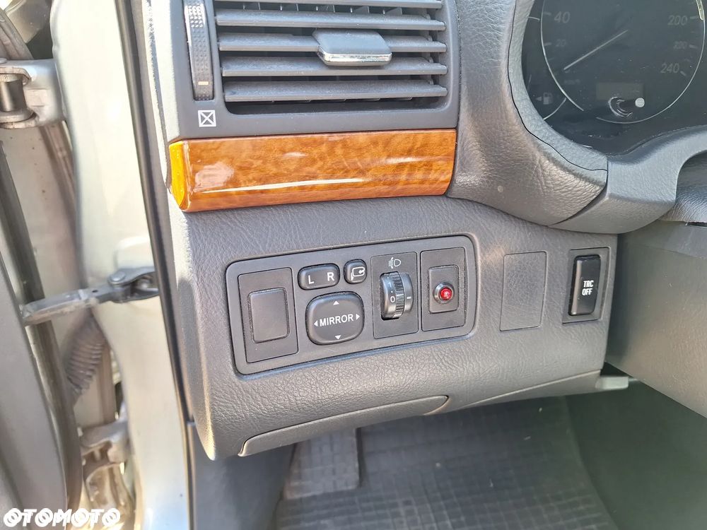 Toyota Avensis 1.8 VVT-i Sol - 8