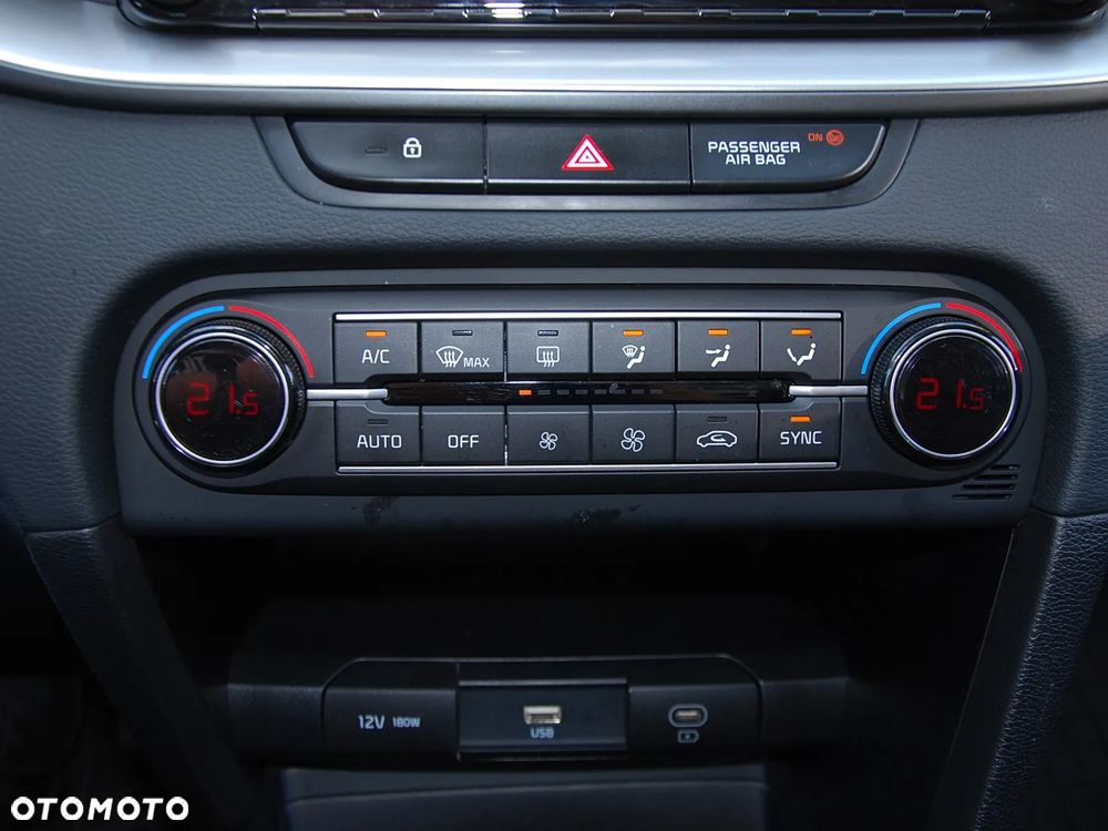 Kia Ceed - 23