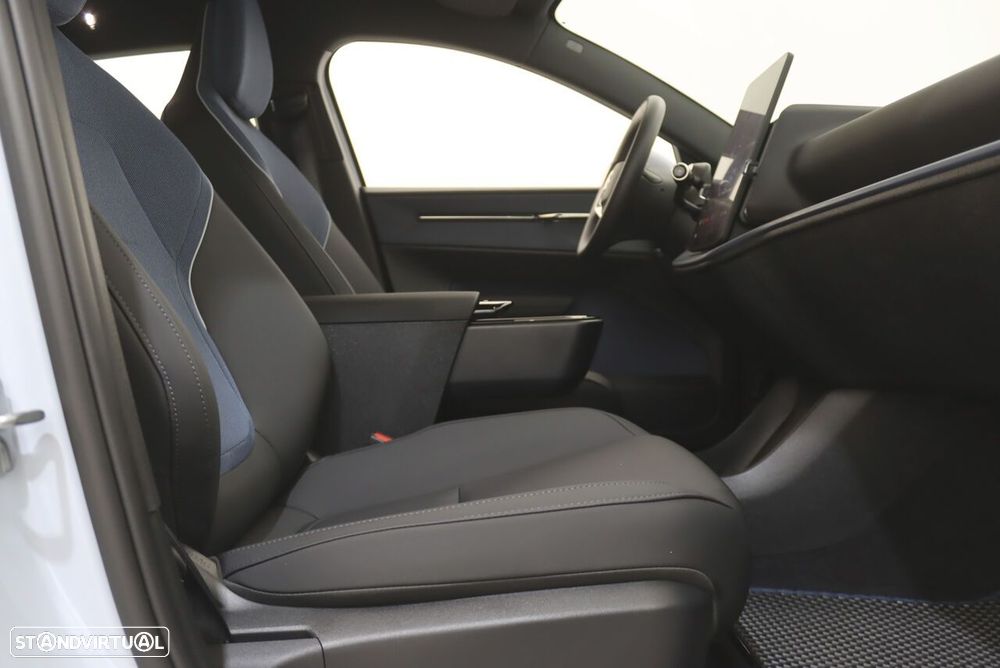 Volvo EX30 51 kWh Single Motor Core - 8