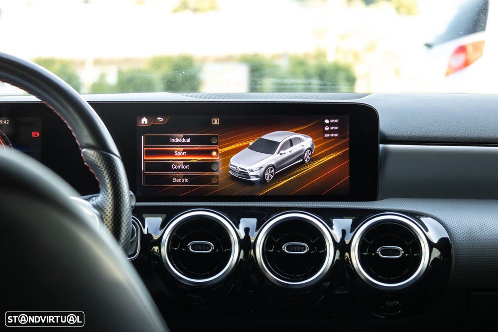 Mercedes-Benz A 250 e AMG Line - 40