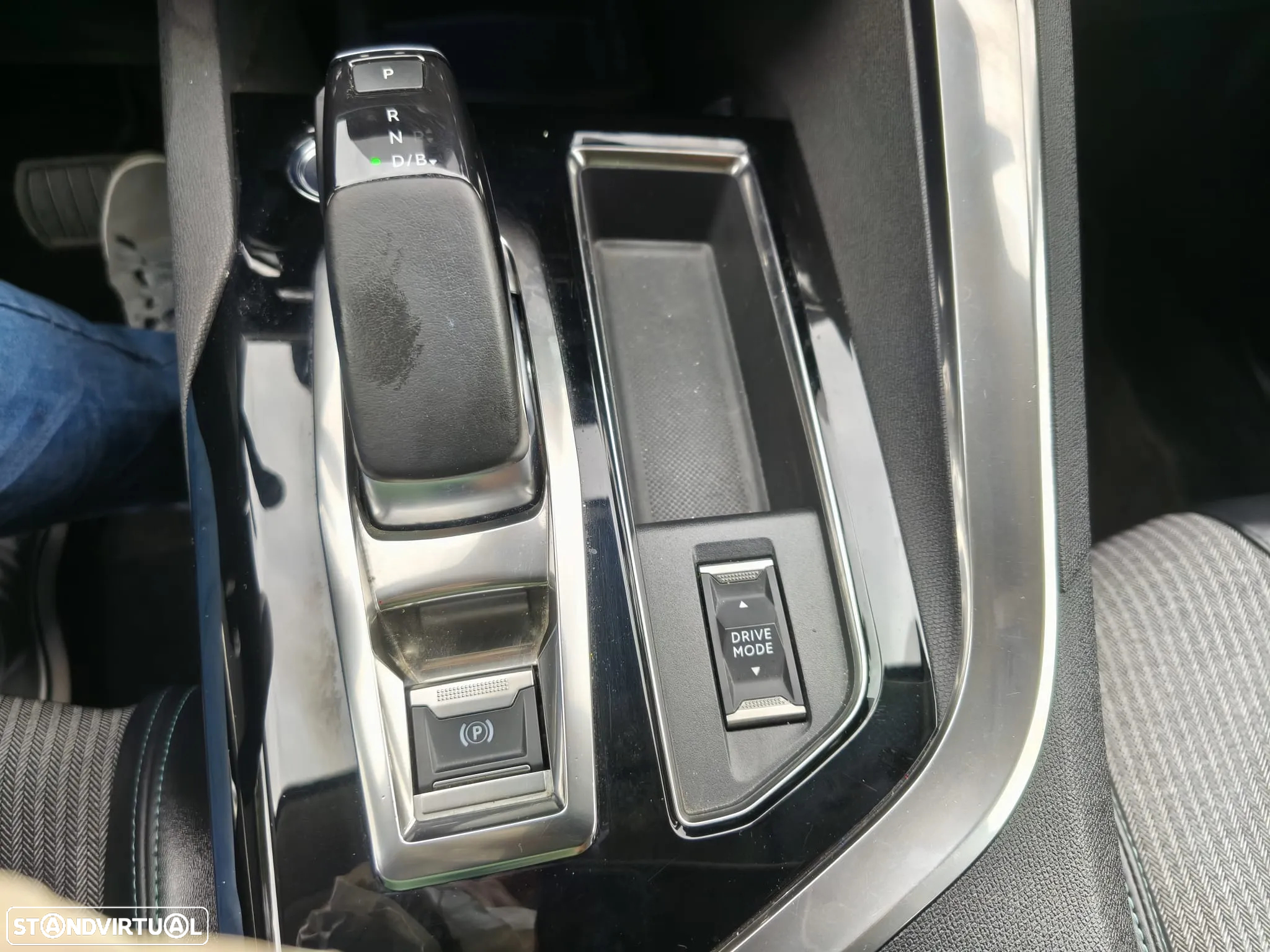 Peugeot 3008 1.6 Hybrid Allure e-EAT8 - 22