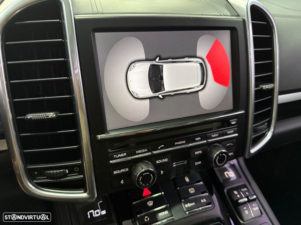 Porsche Cayenne Diesel Tiptronic S - 26