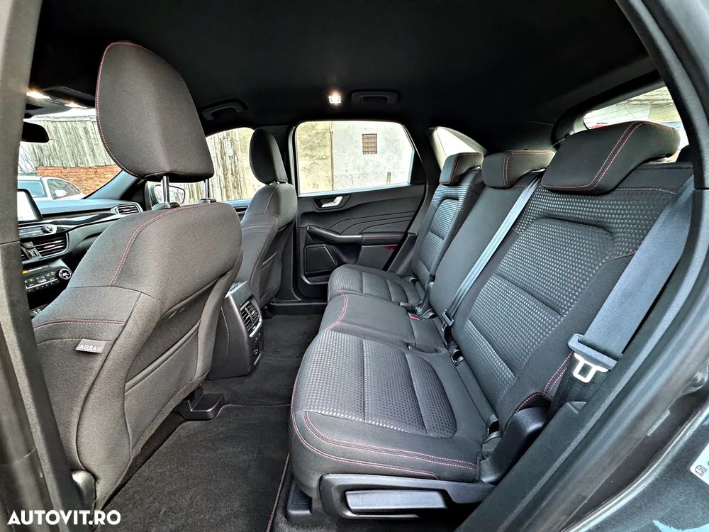 Ford Kuga 2.5 Duratec PHEV ST-LINE - 6