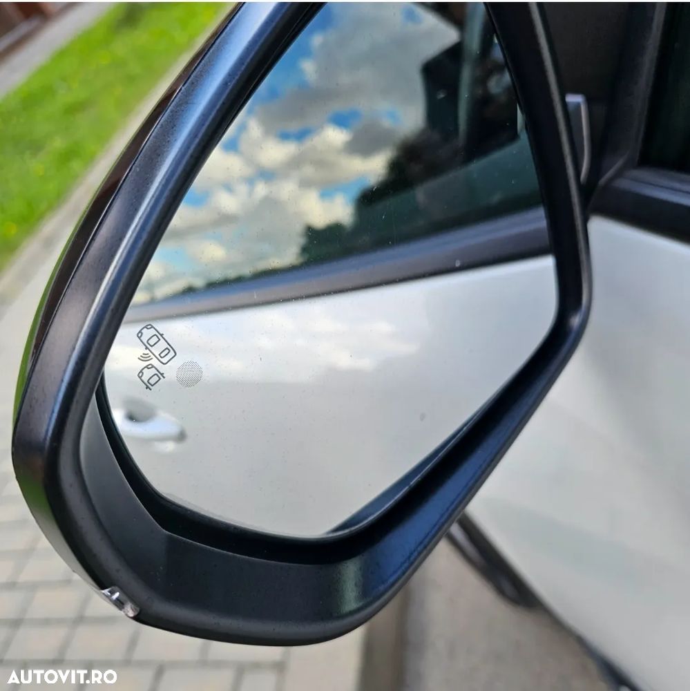 Peugeot 3008 PureTech 130 Stop & Start GPF EAT8 Allure Pack - 23