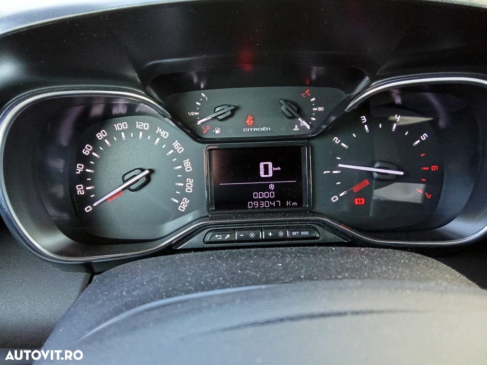 Citroën C3 AIRCROSS 1.2 PureTech S&S BVM Shine - 8