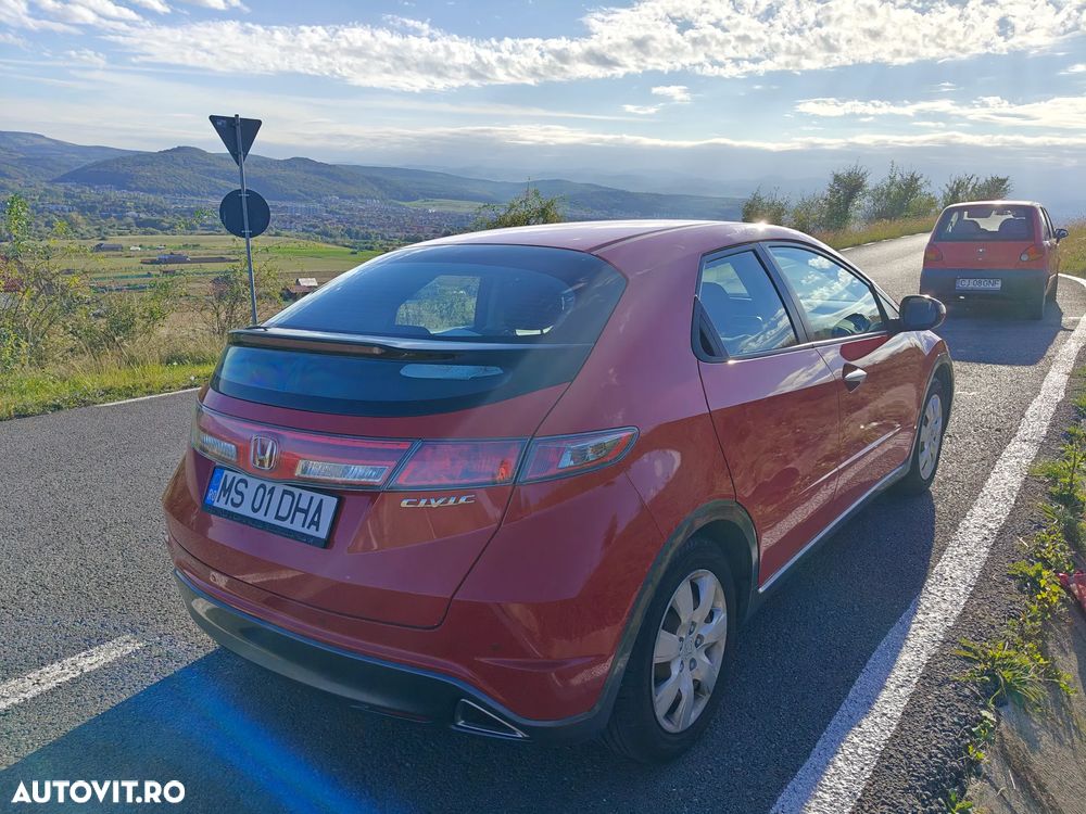 Honda Civic 1.4 i-VTEC MT Comfort - 9