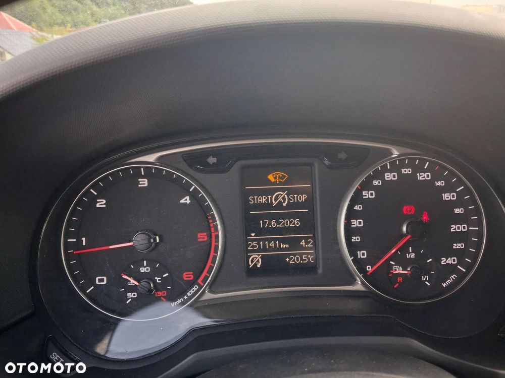 Audi A1 3-drzwiowe 1.6 TDI S line Sportpaket - 12