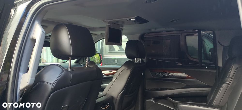 Cadillac Escalade ESV 6.2 V8 AWD AT Premium - 10