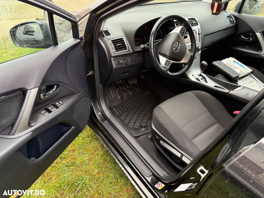 Toyota Avensis 1.8 Multidrive S Edition (2014) - 6