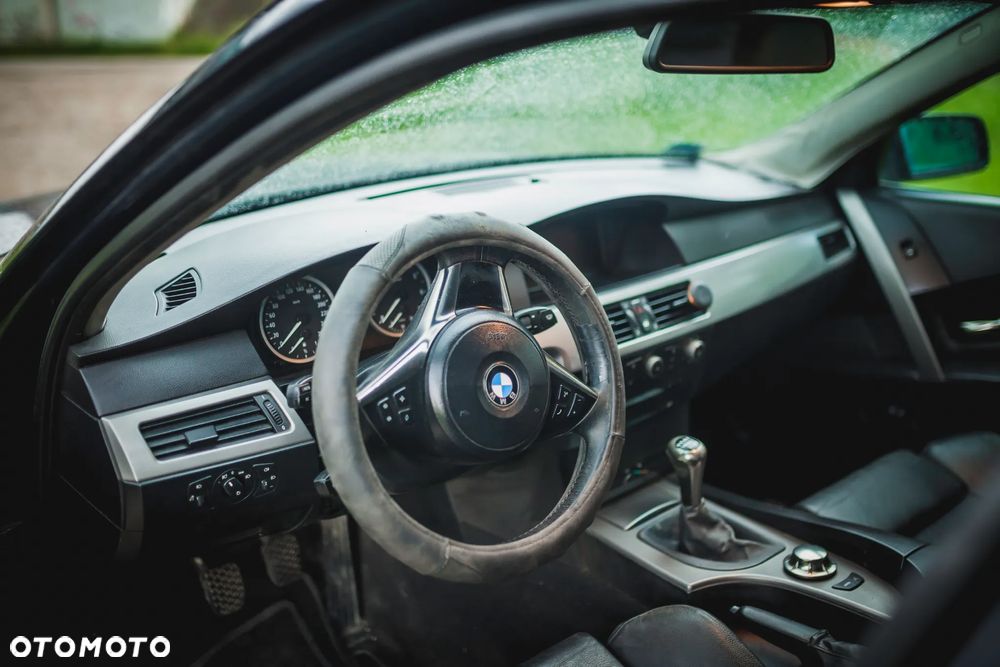 BMW Seria 5 520i - 6