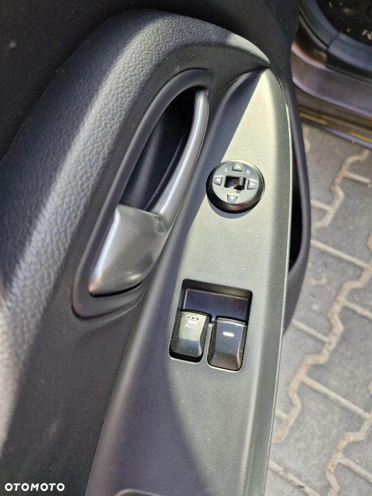 Kia Rio 1.2 Edition 7 - 9