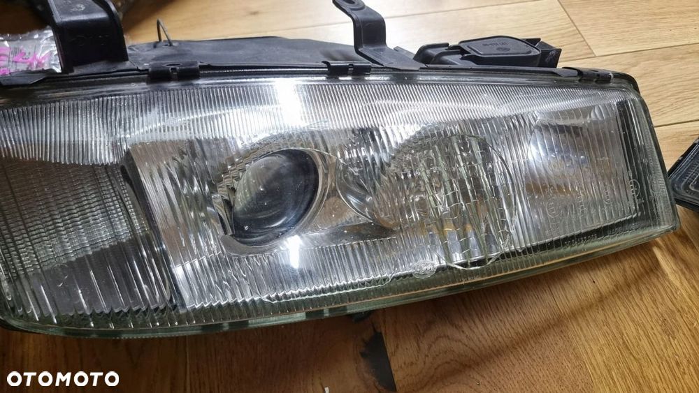 LAMPA LEWY PRAWY PRZÓD EU OPEL CALIBRA - 8
