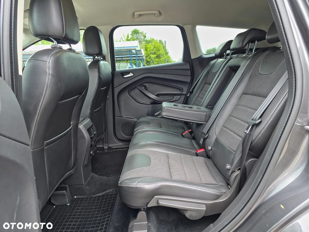 Ford Kuga 2.0 TDCi 2x4 Titanium - 9