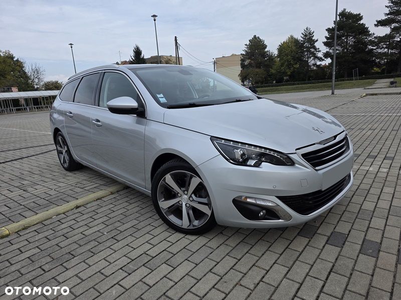 Peugeot 308 2015 photo 4