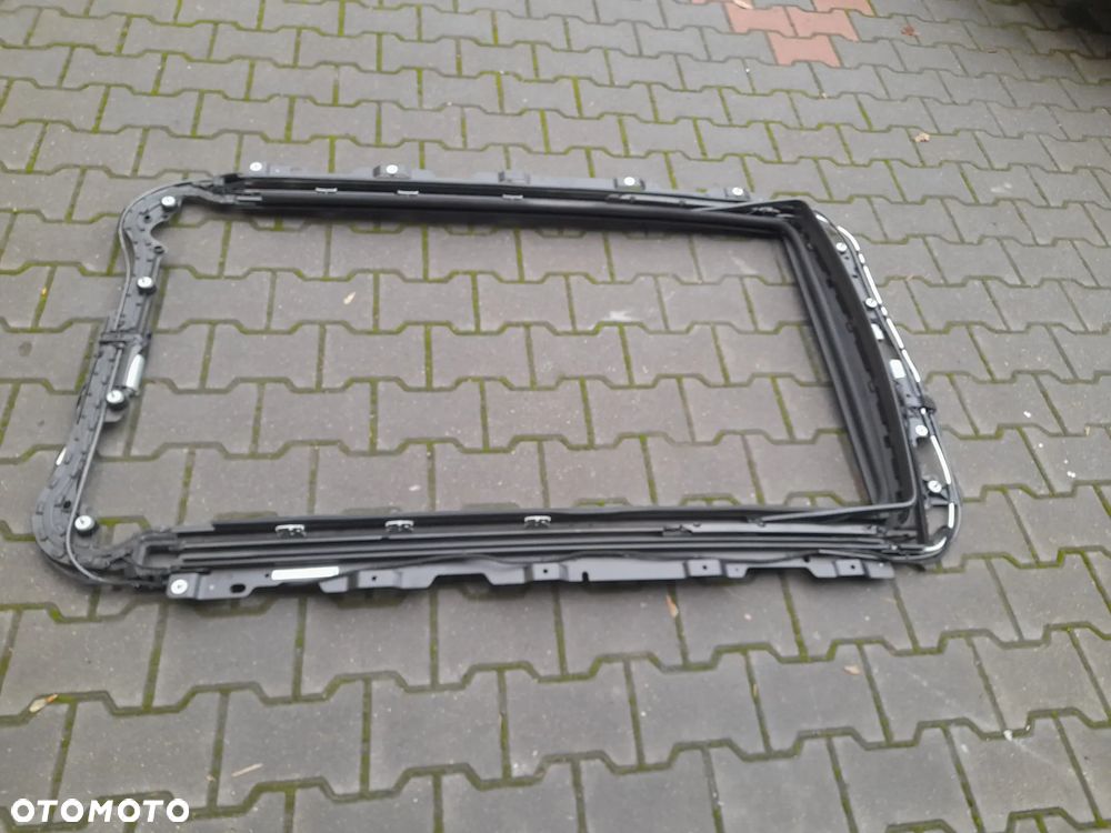 Ramka panoramy 32205494 silniczki Volvo xc60 II 2020R - 2