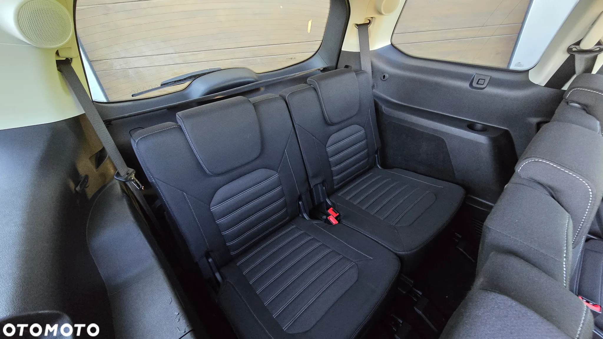 Ford Galaxy - 32