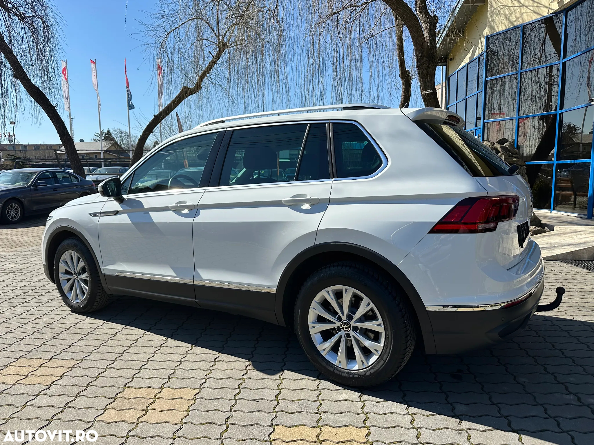 Volkswagen Tiguan 1.5 eTSI OPF DSG Life - 14