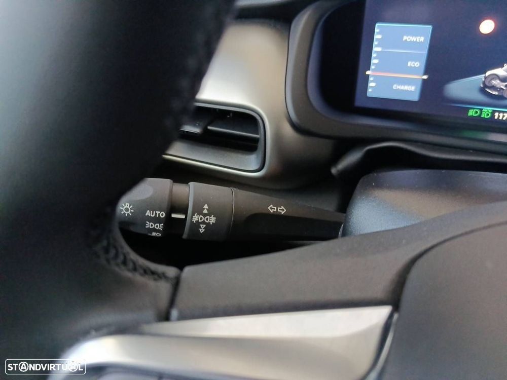Jeep Avenger 54 kWh Summit - 14