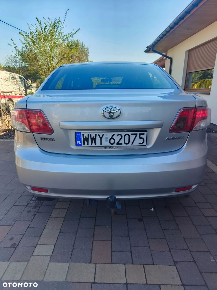 Toyota Avensis 2.0 D-4D - 2
