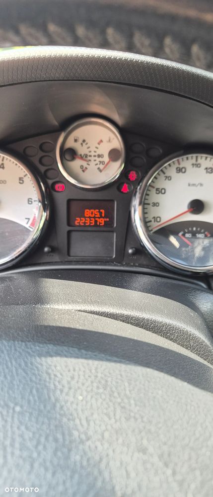 Peugeot 207 - 6