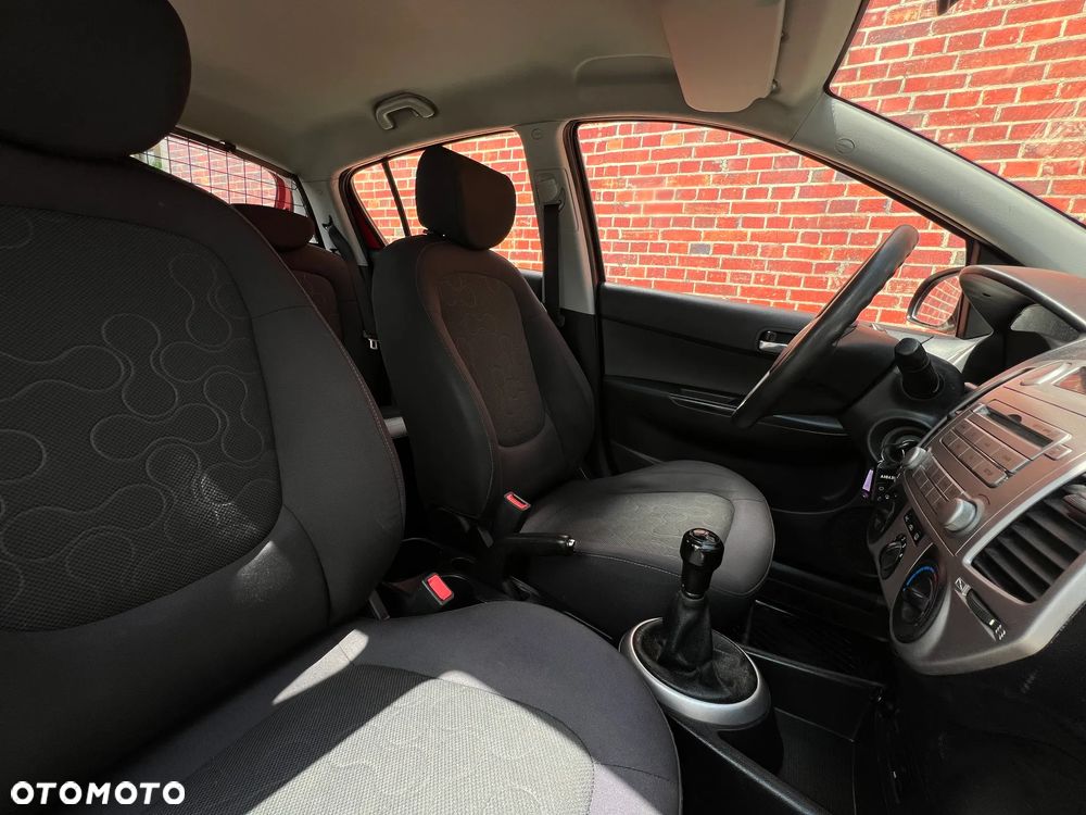Hyundai i20 - 15