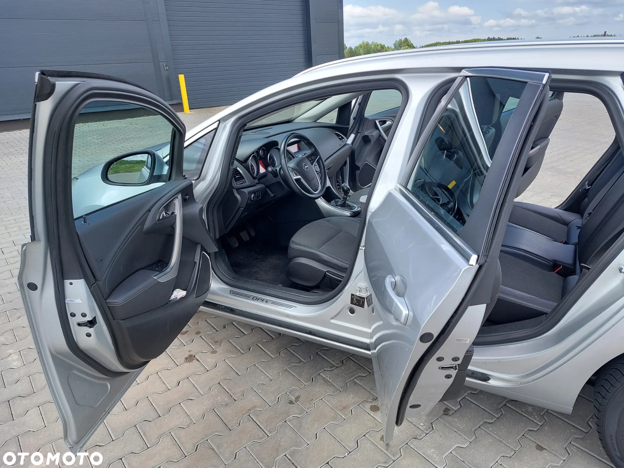 Opel Astra 1.4 Sports Tourer 150 Jahre - 35