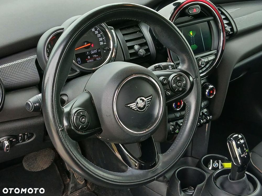 MINI Cooper Standard - 15