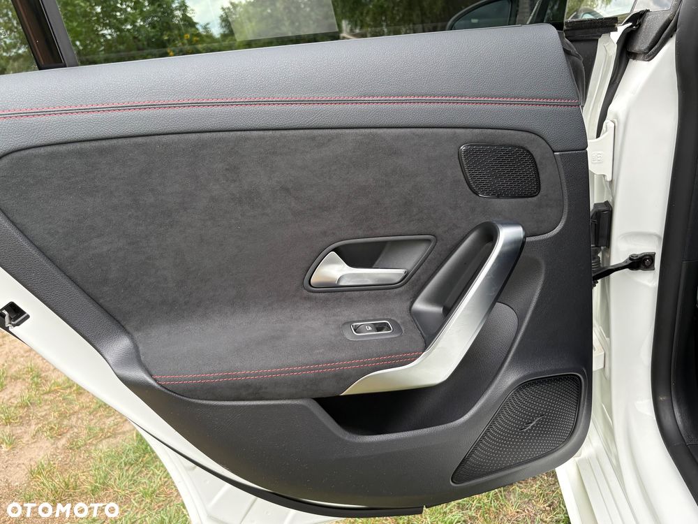 Mercedes-Benz CLA 250 4Matic 8G-DCT Edition AMG Line - 26