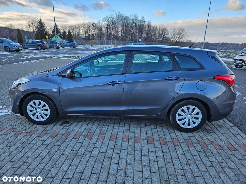 Hyundai i30 1.6 CRDi Classic + - 9