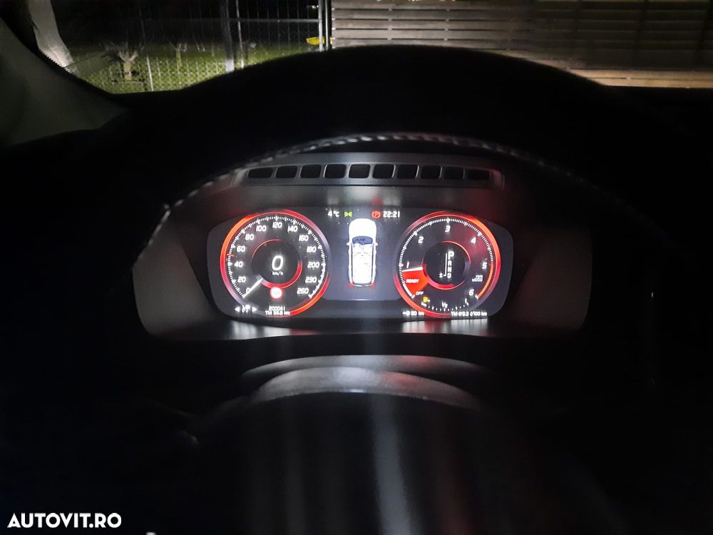 Volvo XC 90 D5 AWD Momentum - 16