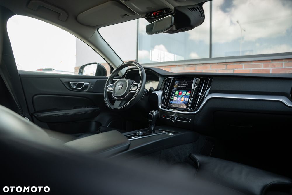 Volvo V60 D3 Momentum Core - 29