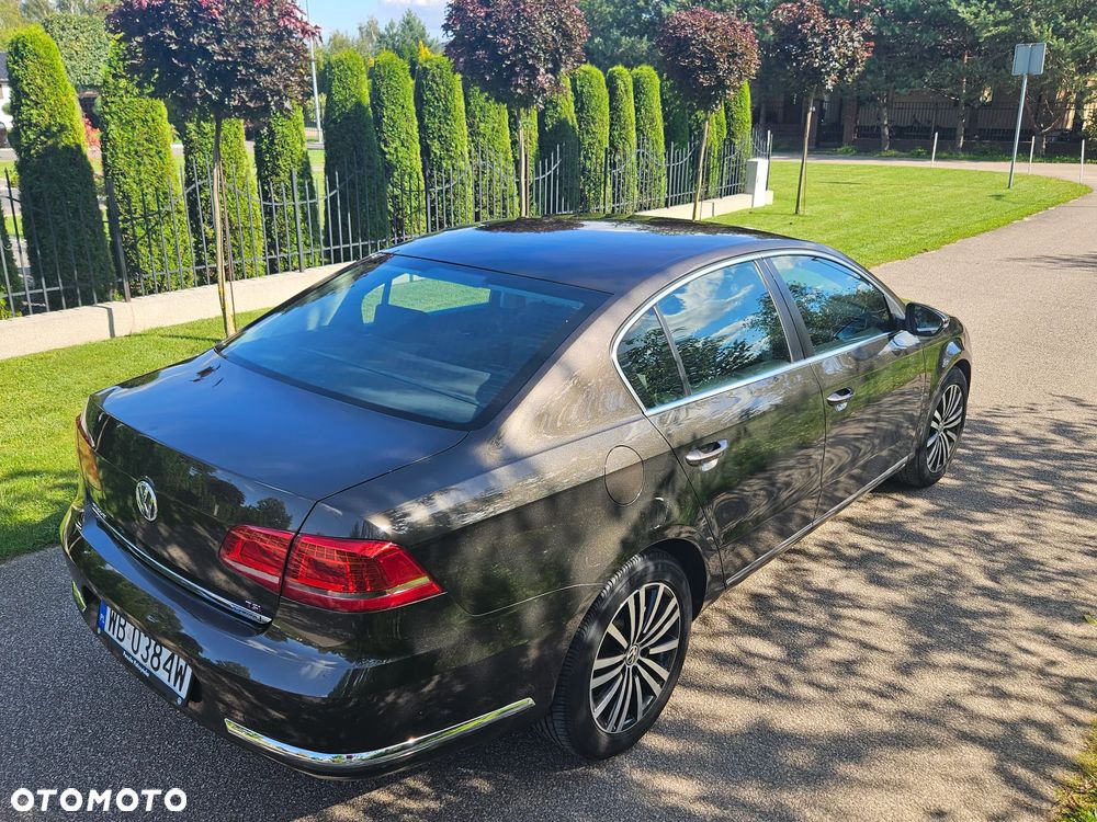 Volkswagen Passat 1.4 TSI BMT Highline - 19