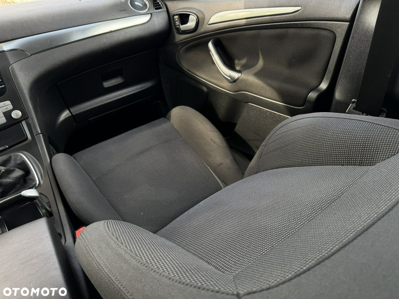 Ford S-Max - 24